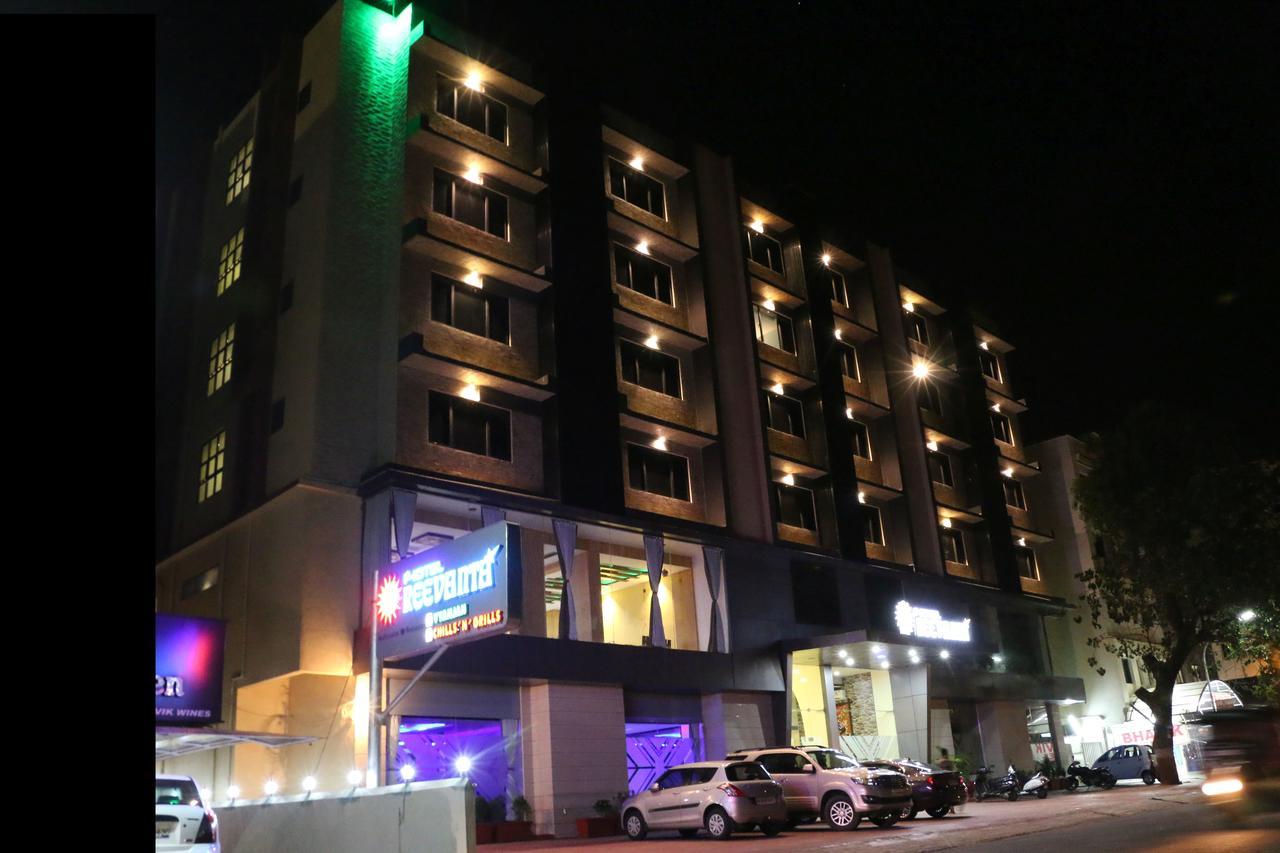 Hotel Reevanta Даман Экстерьер фото