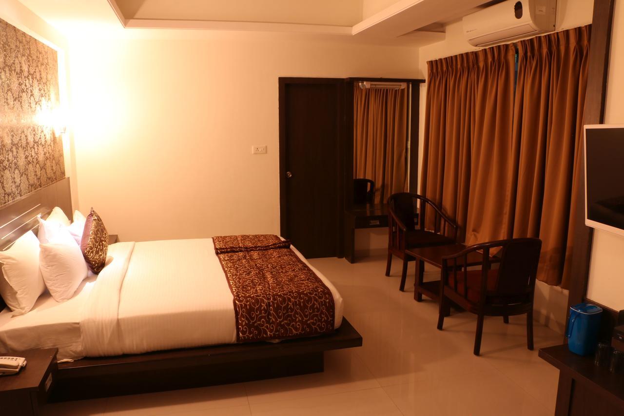 Hotel Reevanta Даман Экстерьер фото